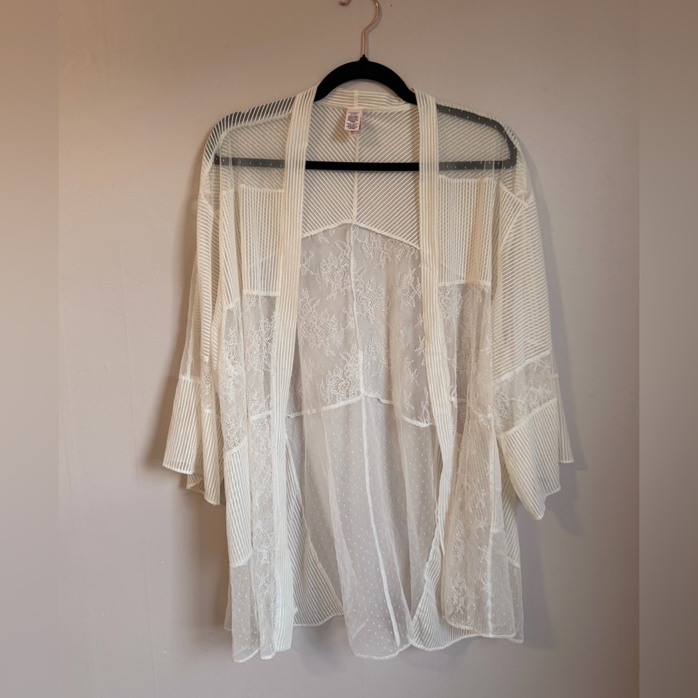 Victoria’s Secret Ivory Lace Sheer Kimono Robe